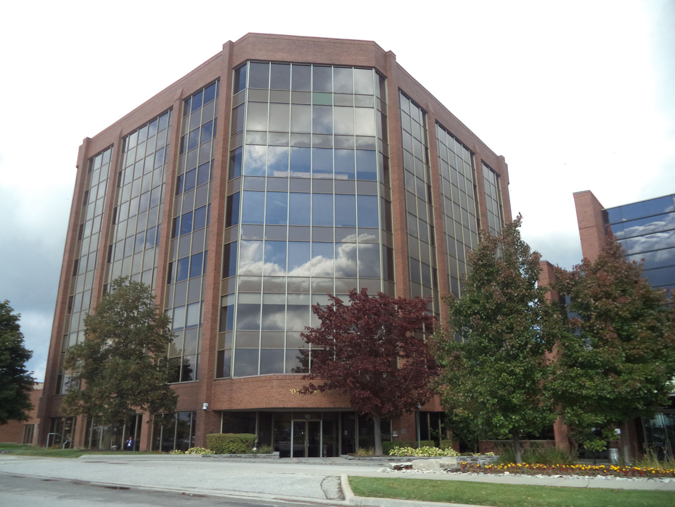 Zemlar - Carlson Court